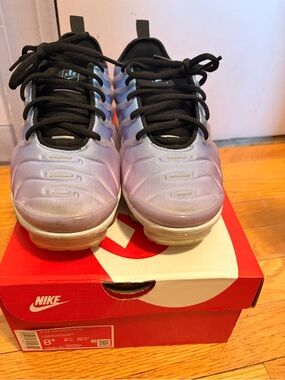 Nike Iridescent Lavender and Black VaporMax Plus Sneakers